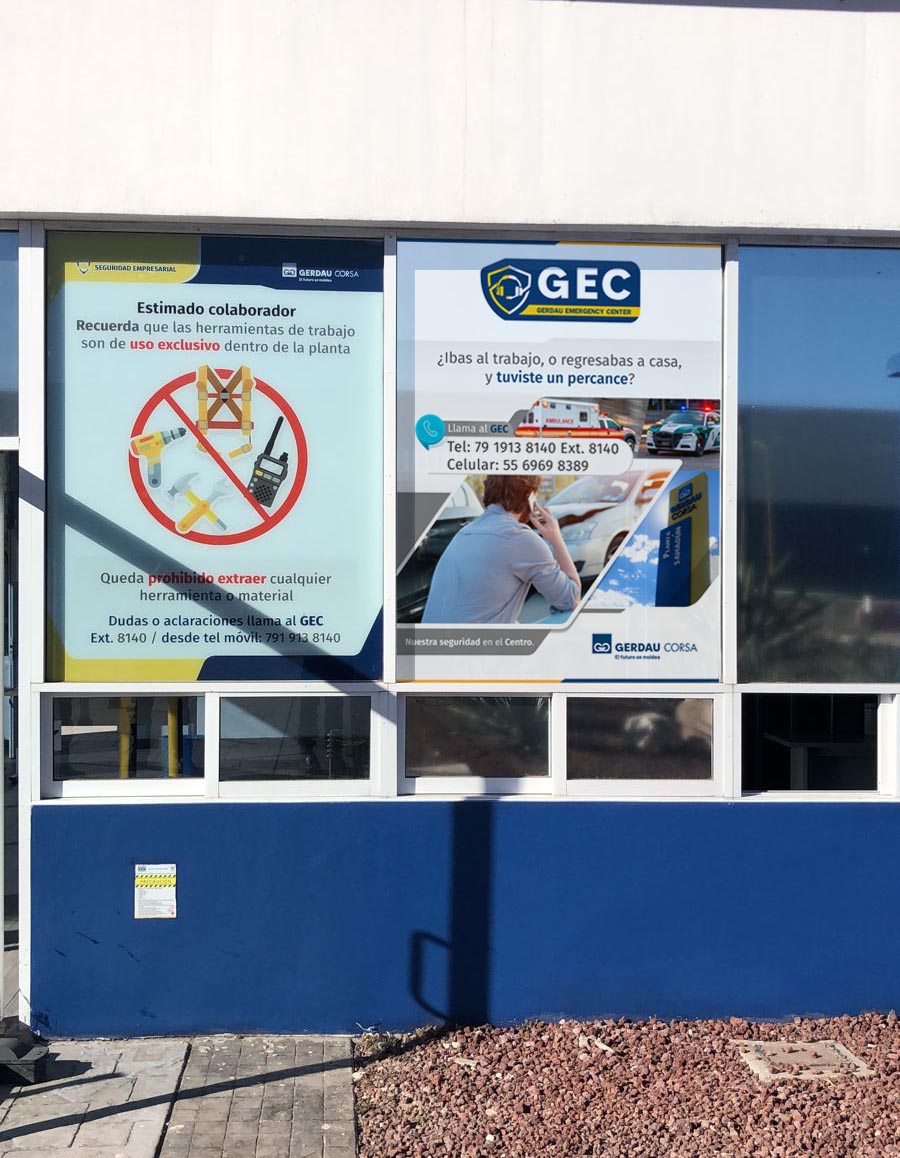 Póster del GEC en instalaciones